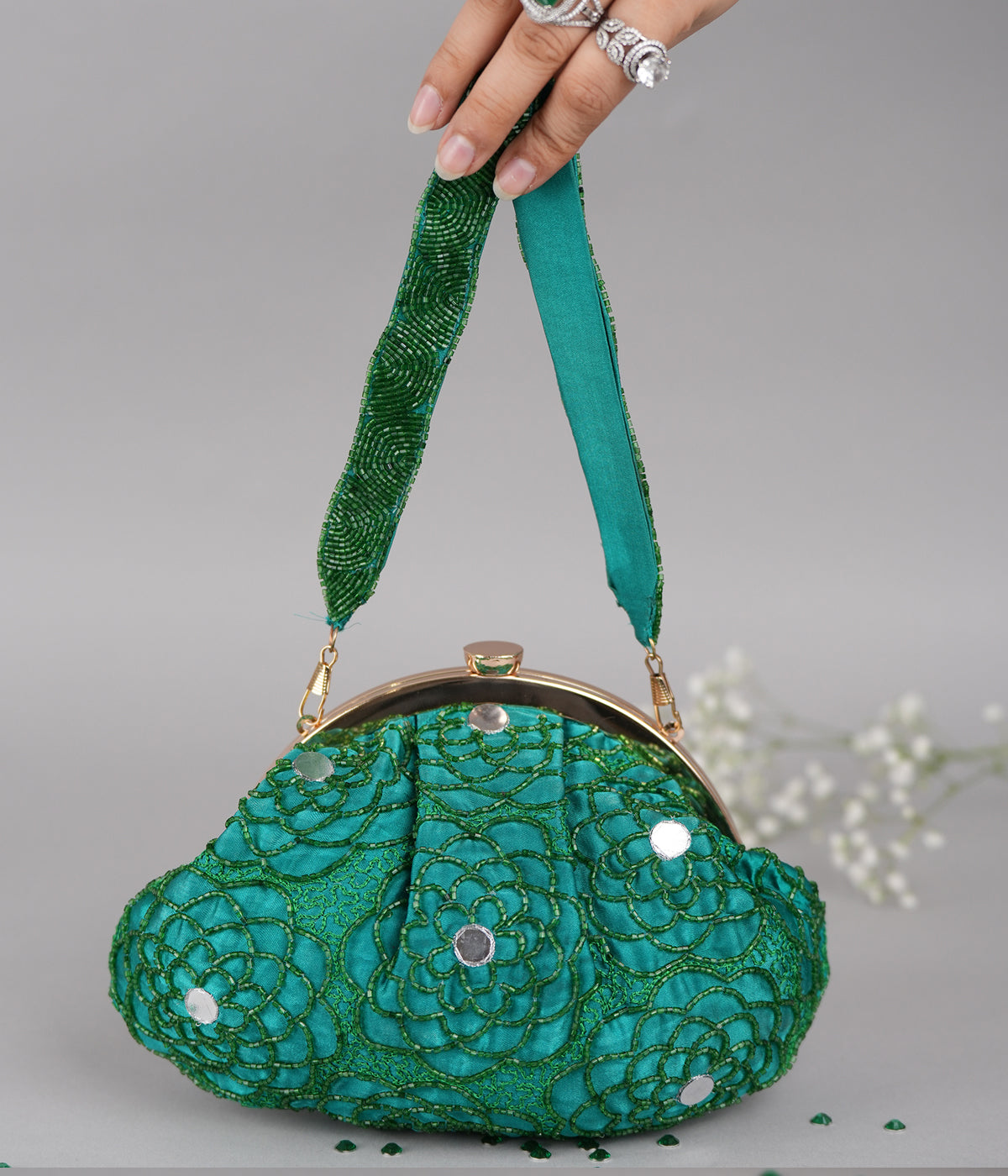 EMERALD MONOTONE SOFT CLUTCH WITH HANDLE